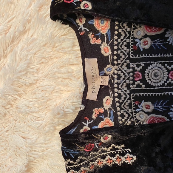 Philosophy black Velvet with embroidery details - Picture 3 of 4